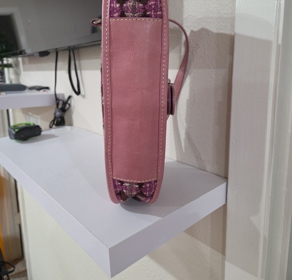Isabella FIORE Women’s Pink Patterned Shoulder Bag - Picture 3 of 5